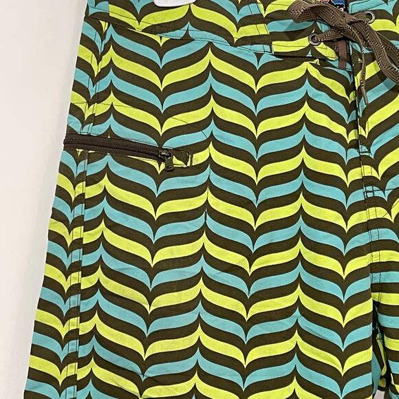 Patagonia Wavefarer Board Shorts Mens 30 Green Stripe Zip Pockets 10" Swim Trunk - Picture 6 of 9